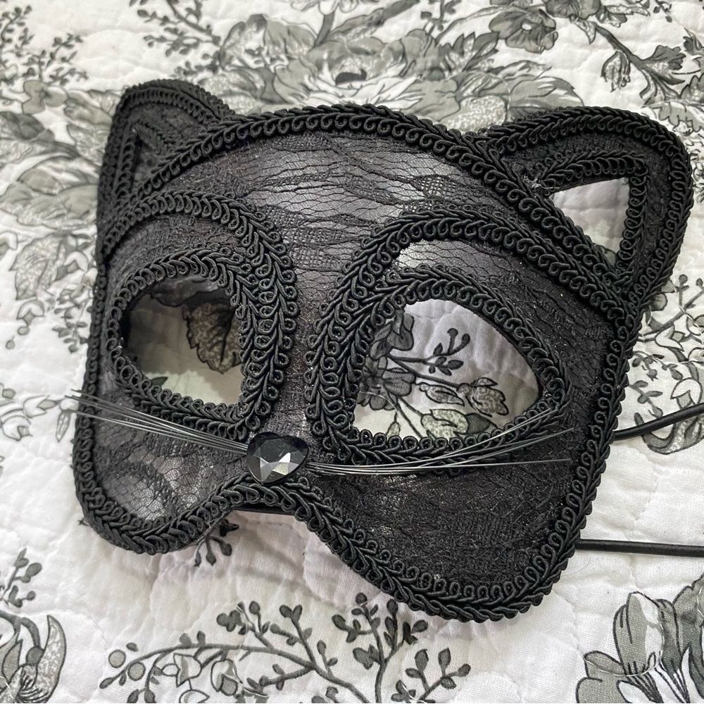elegant black kitty cat halloween masquerade mask — one size